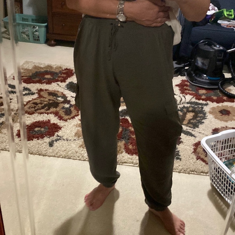Olive green color pants very comfortable soft material very cute